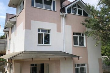 Дом, 203 м², 3 эт.